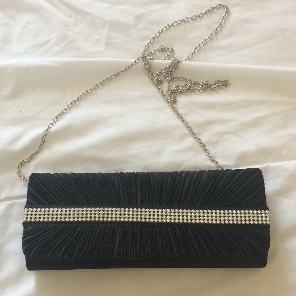 Clutch - Picture 4 of 4